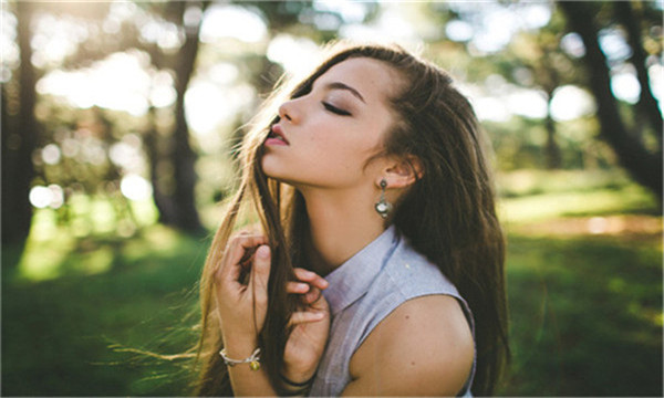 杭州帮人生孩子的女人叫什么,专门帮人生孩子